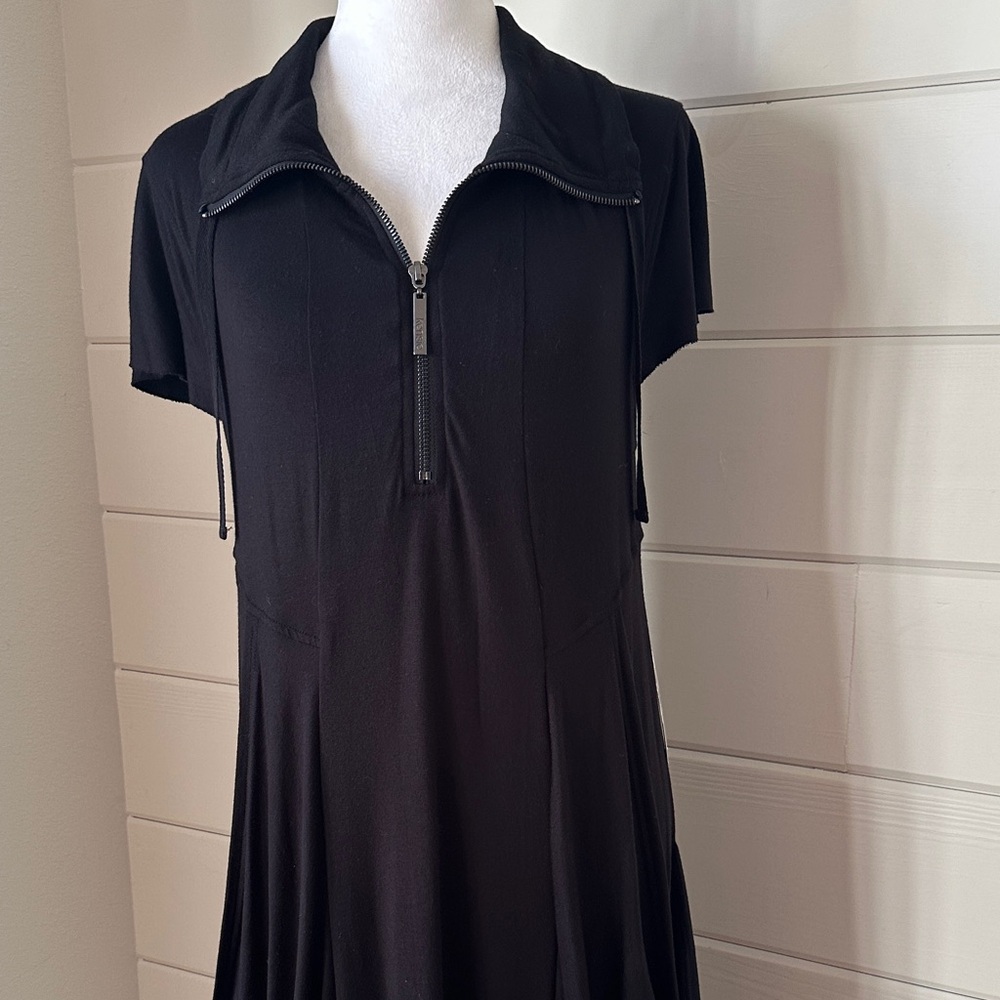 Kenzie Black Short Sleeve Zip Dress